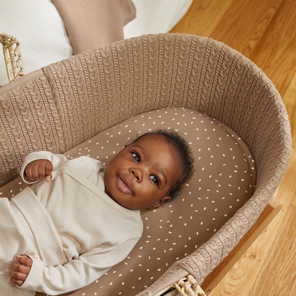 The Little Green Sheep - Natural Knitted Moses Basket Replacement Liner - Truffle